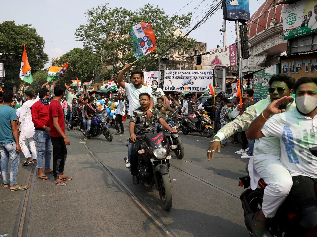 Rusuh setelah pemilu di India (REUTERS/Rupak De Chowdhuri)