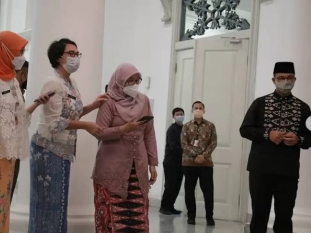 Momen kejutan ulang tahun Gubernur DKI Jakarta Anies Baswedan (Instagram @aniesbaswedan)