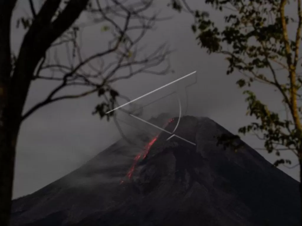 Gunung Merapi alami 39 kali gempa guguran dari pukul 00.00-06.00 WIB. (ANTARA FOTO/Hendra Nurdiyansyah/wsj.)