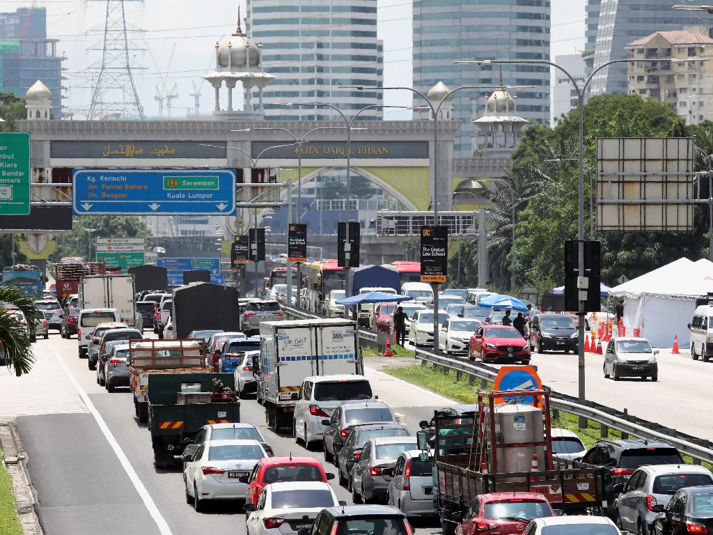 Malaysia berlakukan Lockdown. (REUTERS/LIM HUEY TENG)