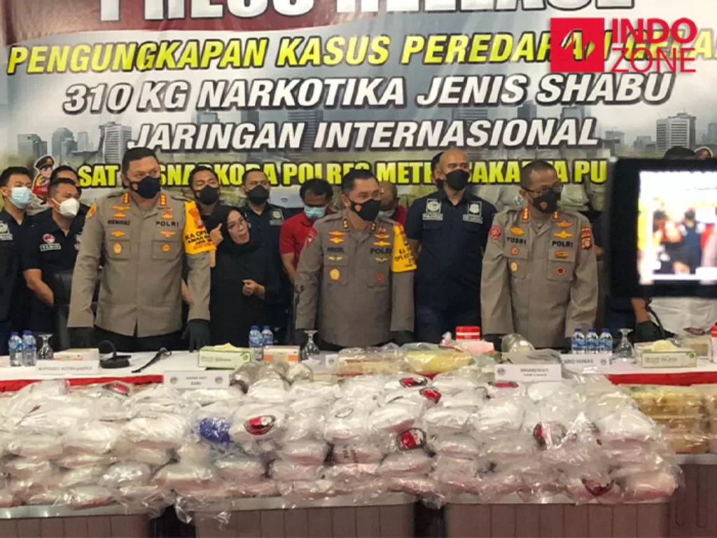 Konferensi pers Polres Jakpus kasus 310 kg sabu di Hotel N1, Petamburan, Jakpus. (INDOZONE/Samsudhuha Wildansyah)