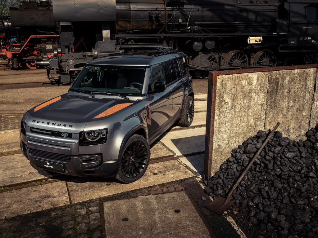 Tampilan Land Rover Defender 2021 yang tampil berkarat. (photo/Dok. Carscoops)