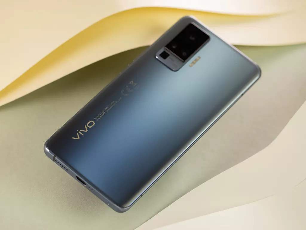 Tampilan belakang dari smartphone Vivo X51 terbaru (photo/NextPit)