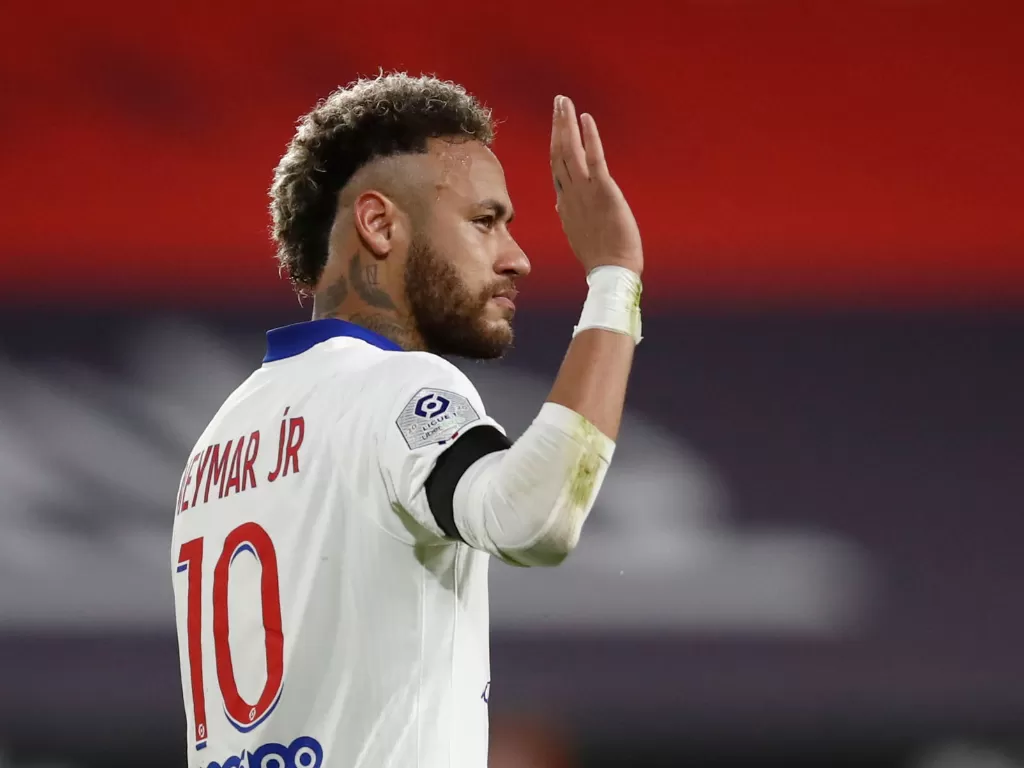 Neymar kena sanksi. (photo/REUTERS/Stephane Mahe)
