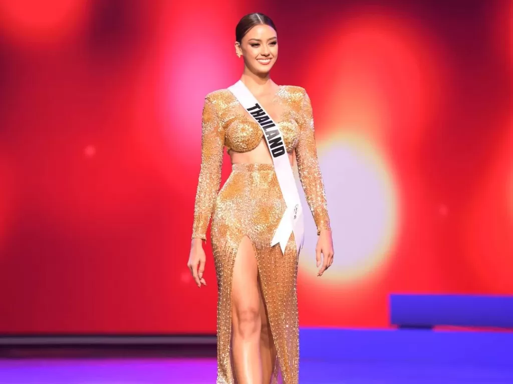 Miss Thailand, Amanda Obdam (Instagram @amandaobdam).