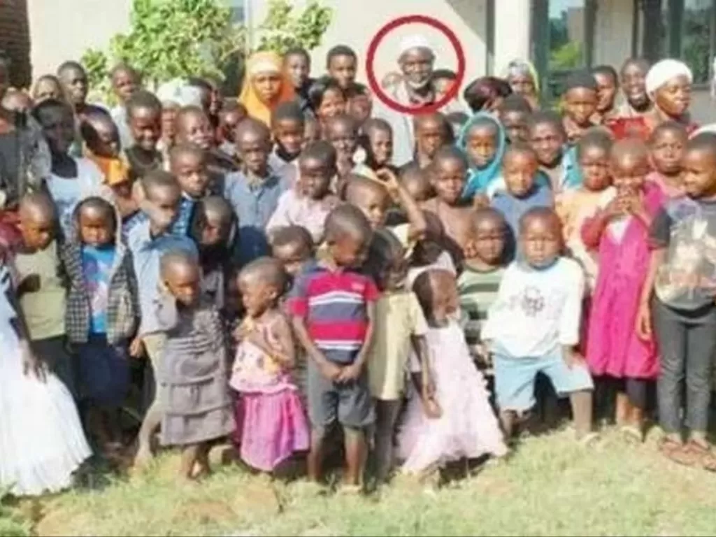 Pria Zimbabwe ingin memiliki 1000 anak sebelum meninggal. (Photo/Twitter/@EddieGore10)