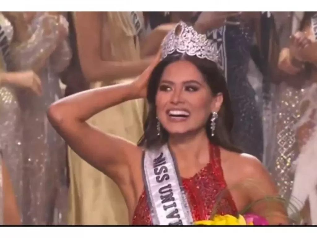 Andrea Meza dari Meksiko, yang memenangkan mahkota Miss Universe 2020. (Tangkapan layar/iQIYI)