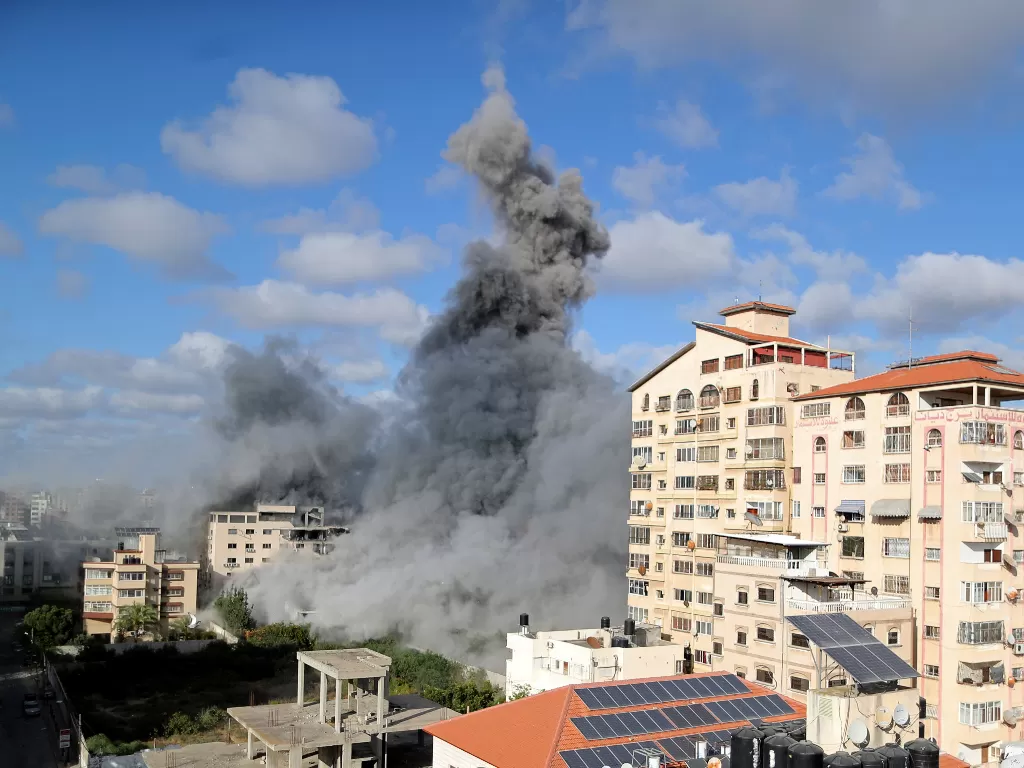 Serangan yang terjadi di Gaza. (REUTERS/Suhaib Salem)