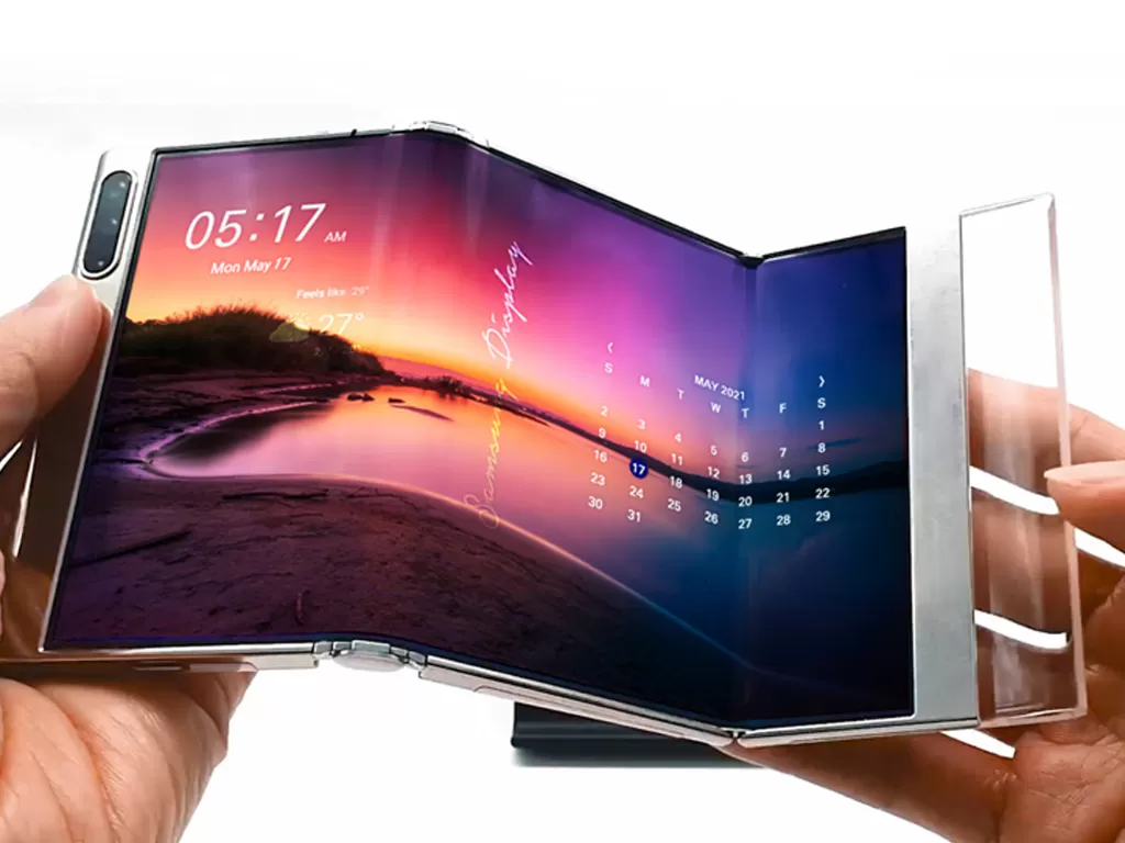 Tampilan konsep smartphone lipat baru buatan Samsung Display (photo/Samsung Display)