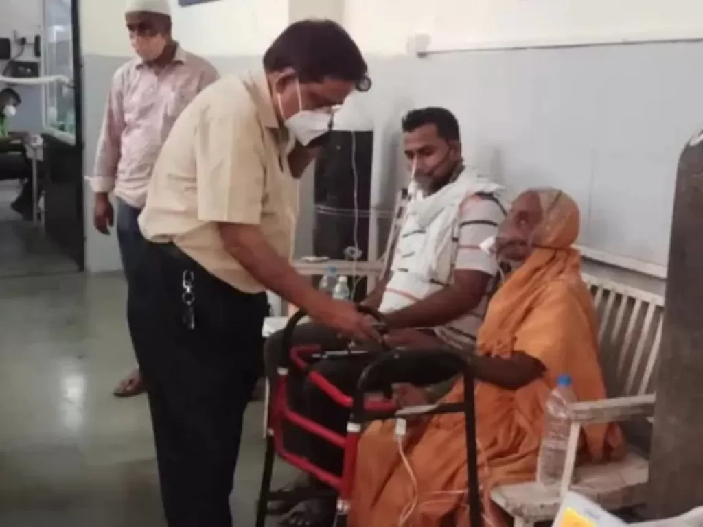 Wanita tua yang dikabarkan meninggal hidup kembali (India today WS)