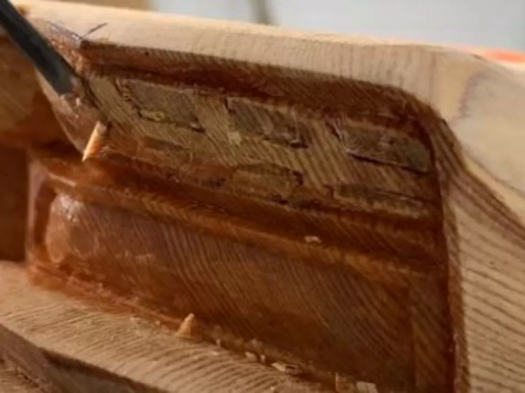Tampilan pahatan kayu pada bagian belakang Lamborghini. (photo/SS/Youtube/Woodworking Art)