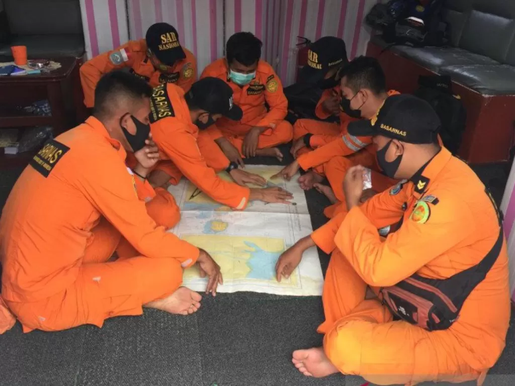 Kapal Motor Wicly Pecah Akibat Dihantam Ombak di Kuala Tungkal, 9 Penumpang Hilang