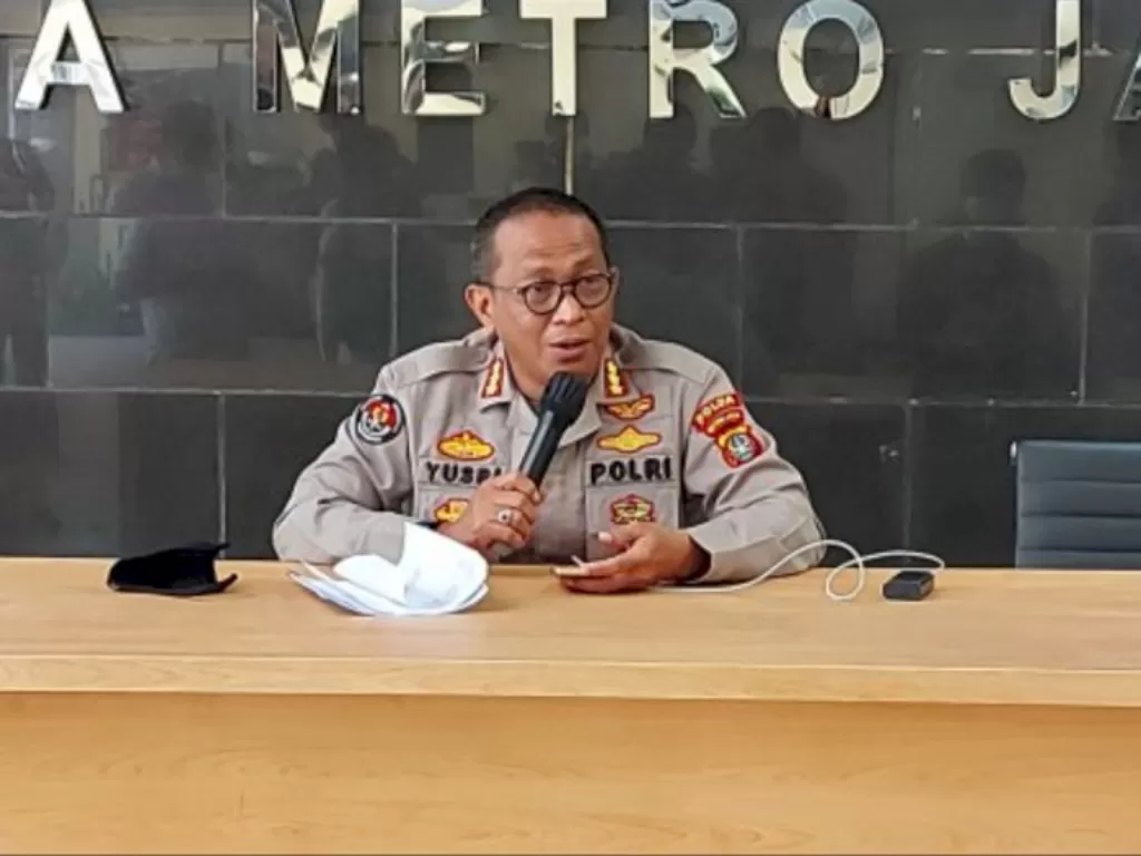 Kabid Humas Polda Metro Jaya Kombes Pol Yusri Yunus di Polda Metro Jaya, Jumat (5/3/2021). (ANTARA/Fianda Sjofjan Rassat)