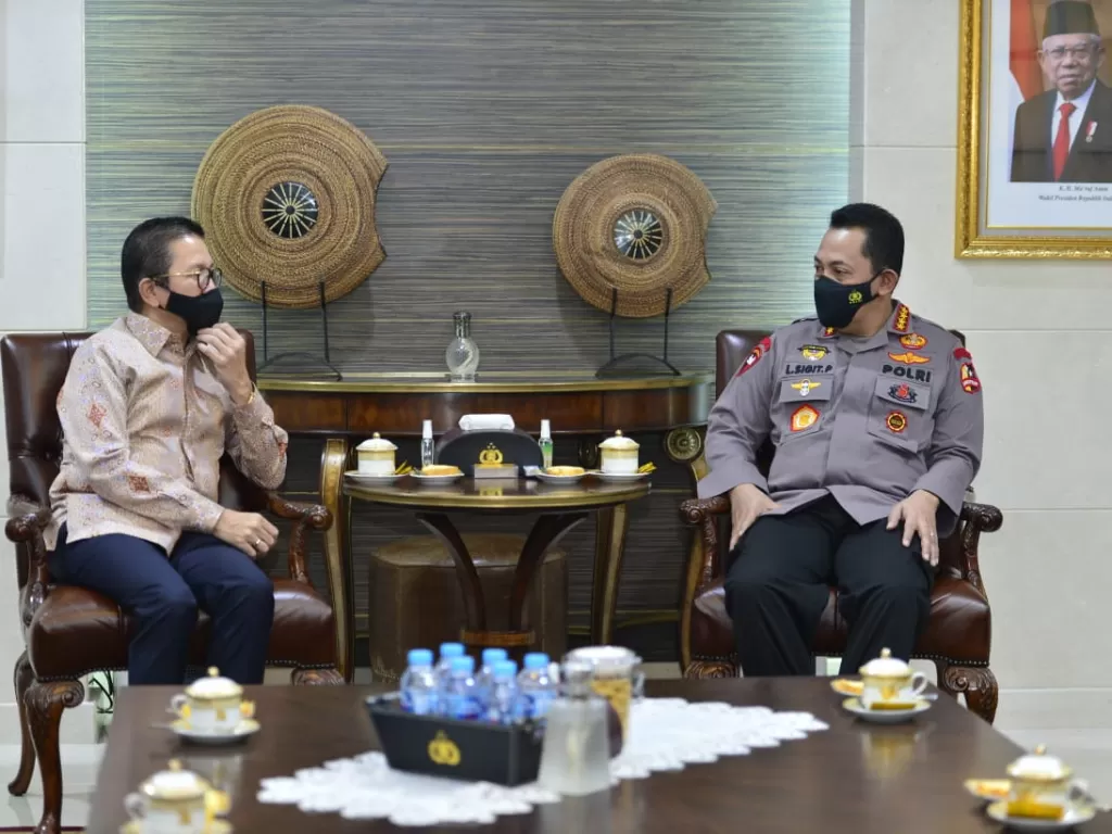 Kapolri Jenderal Polisi Listyo Sigit Prabowo dan Presdir PT Freeport Indonesia Tony Wenas. (Dok Humas Mabes Polri)