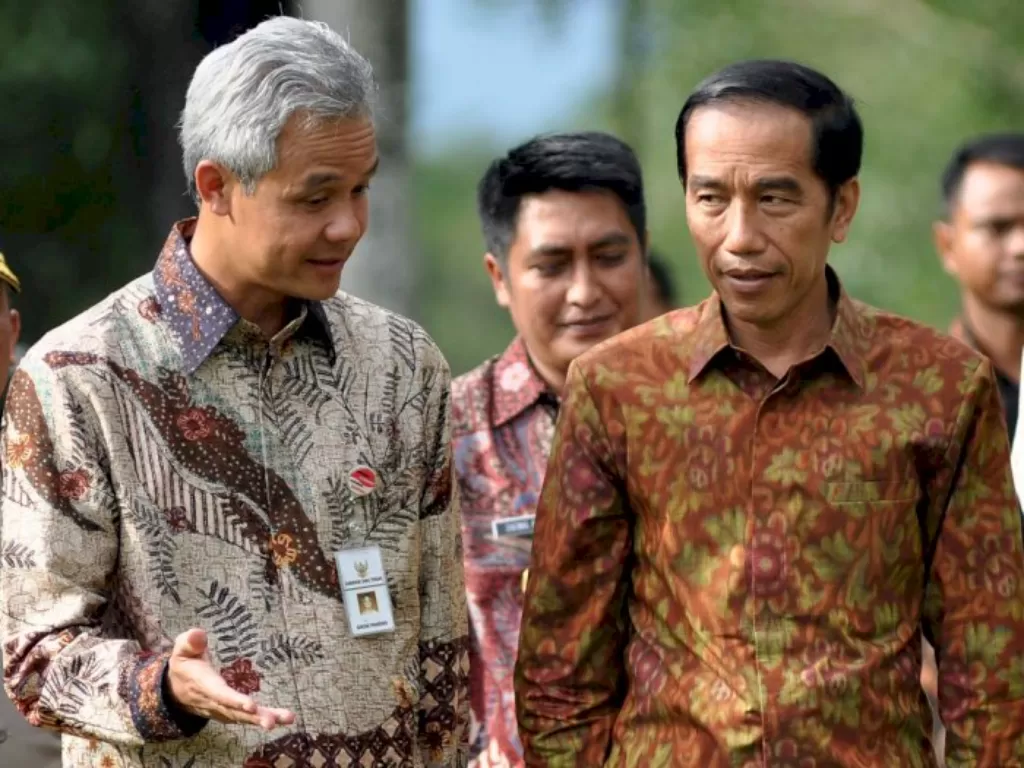 Presiden Jokowi dan Gubernur Jawa Tengah, Ganjar Pranowo. (photo/ANTARA FOTO/Anis Efizudin)