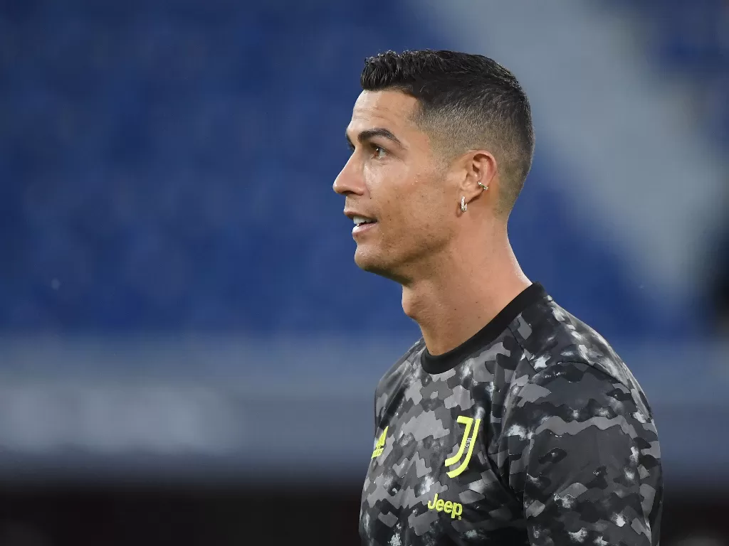 Cristiano Ronaldo diajak gabung ke AS Roma. (photo/REUTERS/Alberto Lingria)