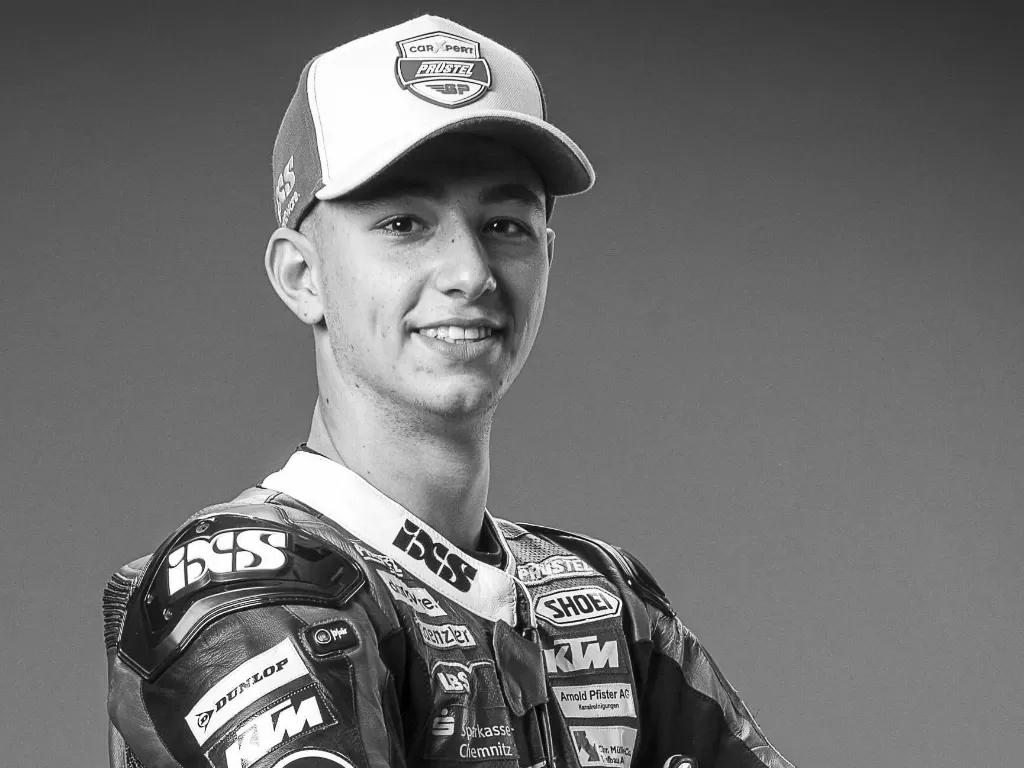 Jason Dupasquier, pembalap MOTO3 meninggal dunia. (photo/Twitter/@MotoGP)