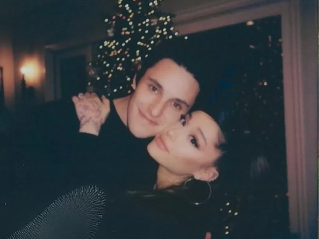 Ariana Grande dan Dalton Gomez. (Instagram/@arianagrande)