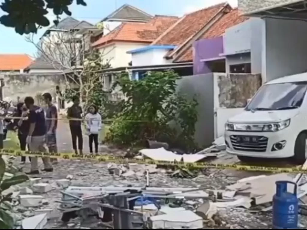 Ledakan terjadi Perumahan Puri Gading Bali diduga karena tabung gas bocor (Instagram/denpasar.viral) 