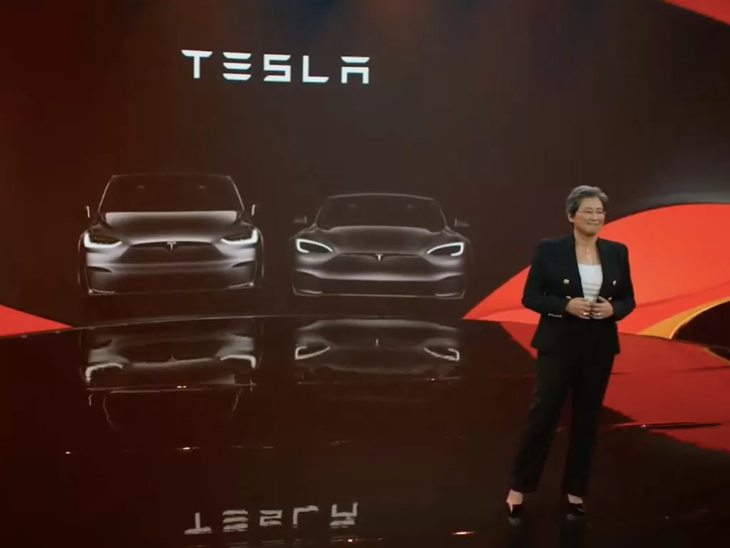 CEO dan Presiden AMD, Lisa Su saat mengumumkan kerja sama dengan Tesla (photo/AMD)