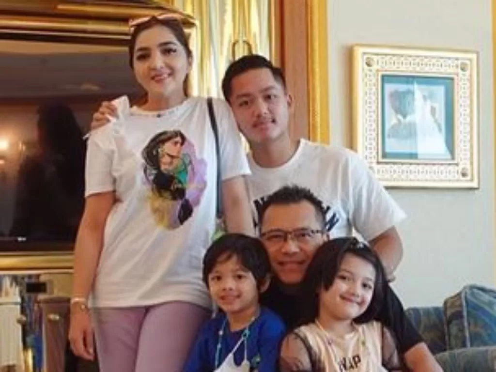 Keluarga Anang Hermansyah. (Instagram/@asahanty_ash)