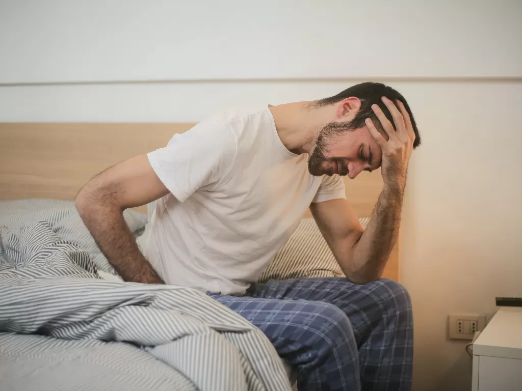 Ilustrasi sakit kepala saat bangun tidur (photo/pexels/@olly)