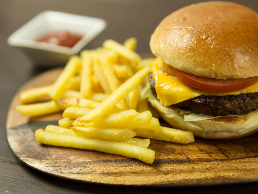 Makanan penyebab kolesterol (photo/pexels/@foodie-factor-162291)