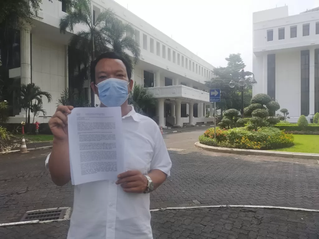 Anwar, korban mafia tanah datangi Istana Negara kirim surat ke Presiden Joko Widodo. (Dokumentasi Istimewa)