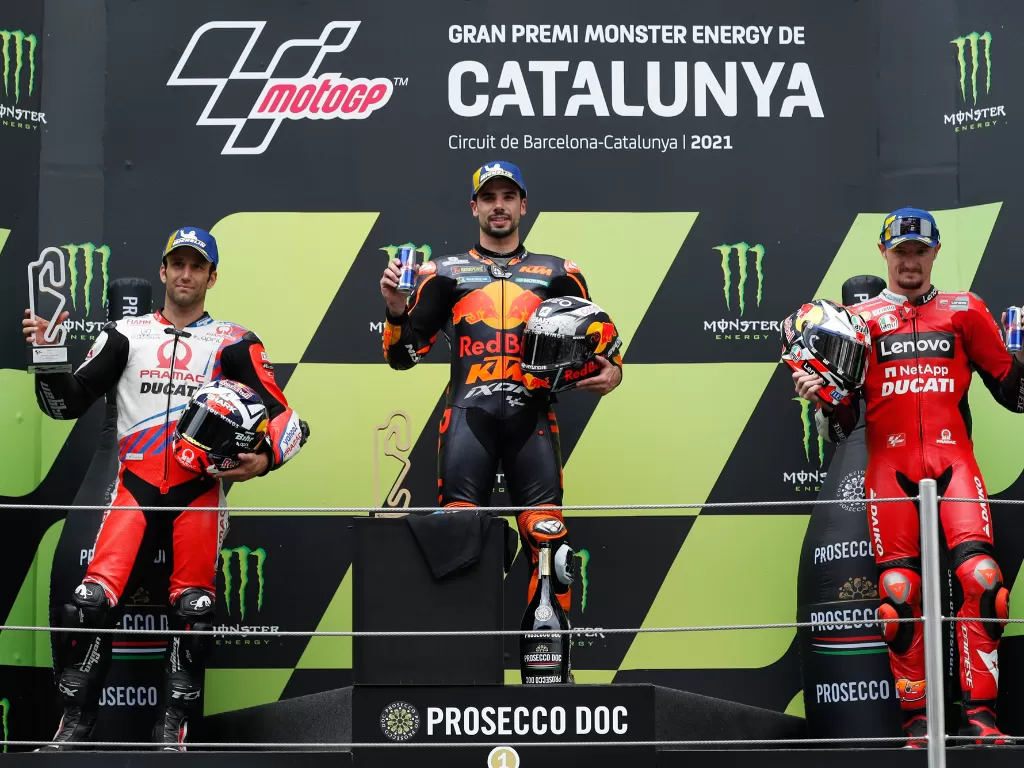 Pembalap MotoGP Miguel Oliveira yang sukses juarai MotoGP Catalunya (photo/REUTERS/Albert Gea)