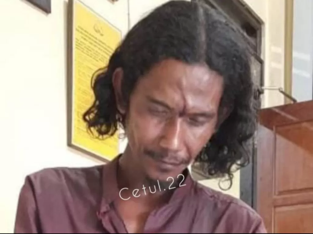 Pria yang menerobos Mapolresta Yogyakarta dengan golok. (Istimewa)