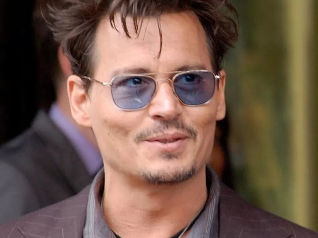 Johnny Depp berulang tahun hari ini (Wikipedia).