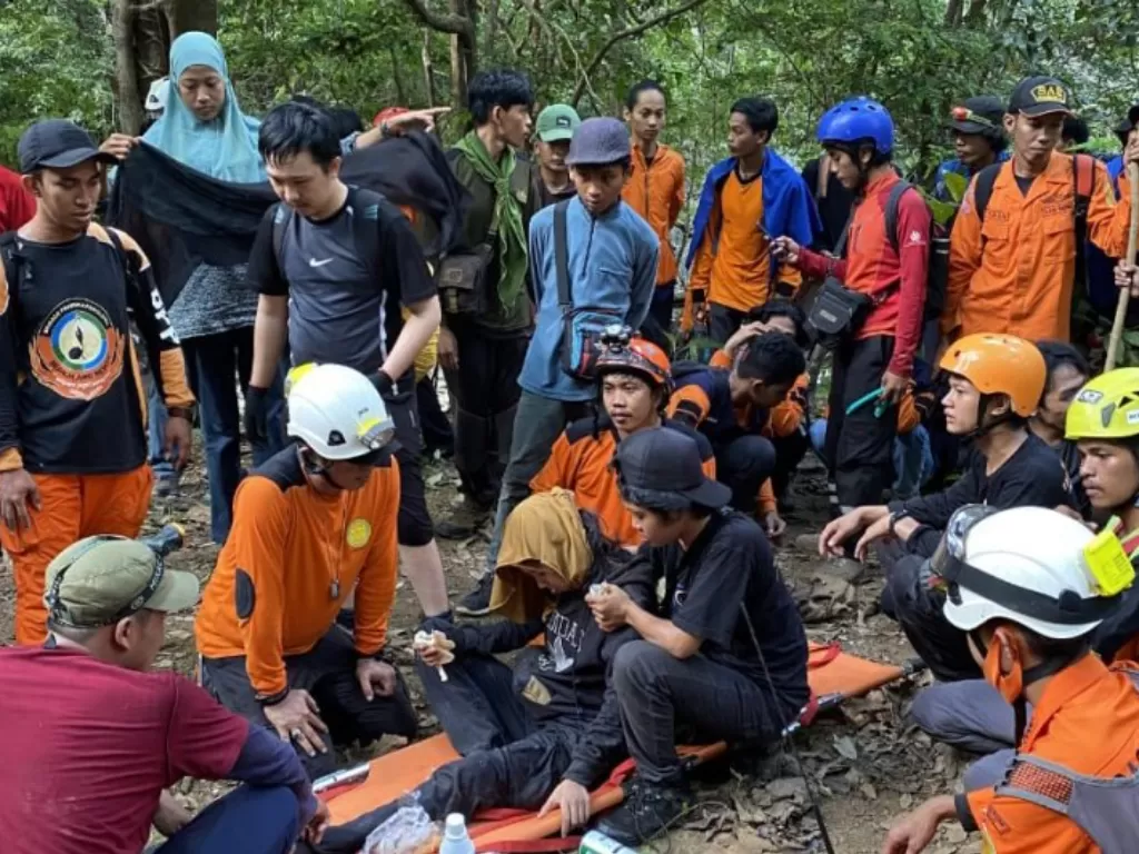 Bau Arifah (25) setelah empat hari pencarian, usai dinyatakan hilang sejak Ahad (6/6) di Gunung Abbo, Bantimurung, Kabupaten Maros, Sulawesi Selatan, Rabu (9/6/2021).  (photo/ANTARA/HO)