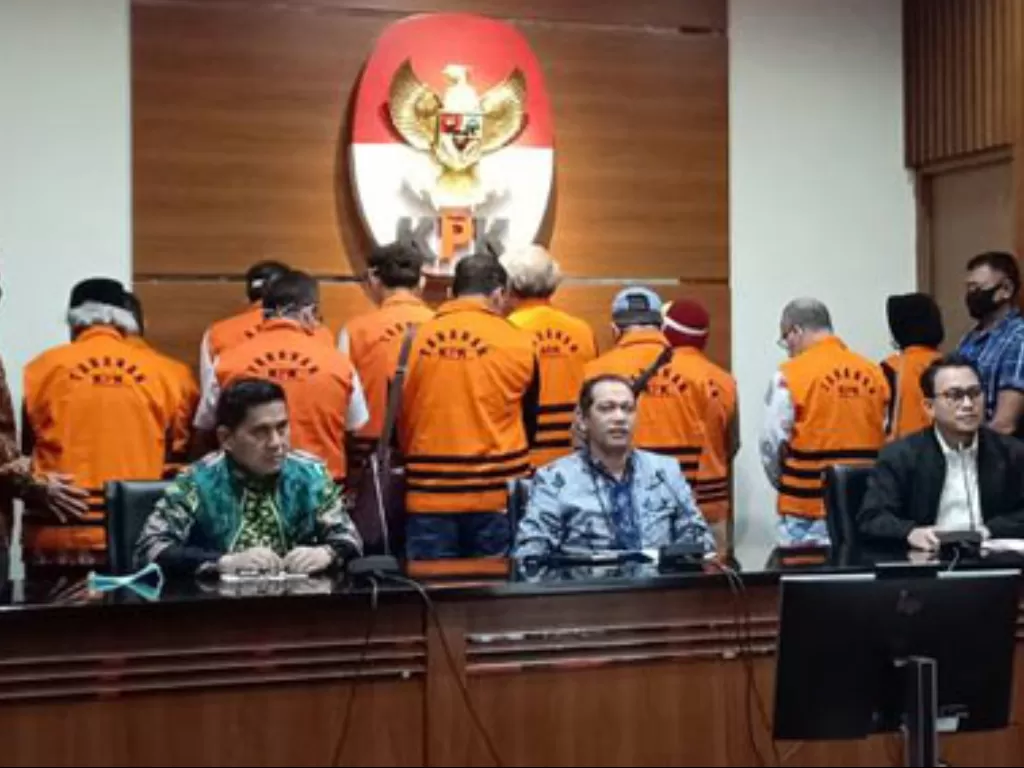 Eks anggota DPRD Sumut yang jadi tersangka kasus suap uang ketok. (Antara)  