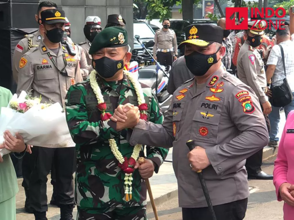 Polda Metro lepas Mayjen TNI Dudung Abdurachman sebagai Pangkostrad di Mapolda Metro Jaya, Jakarta. (INDOZONE/Samsudhuha Wildansyah).