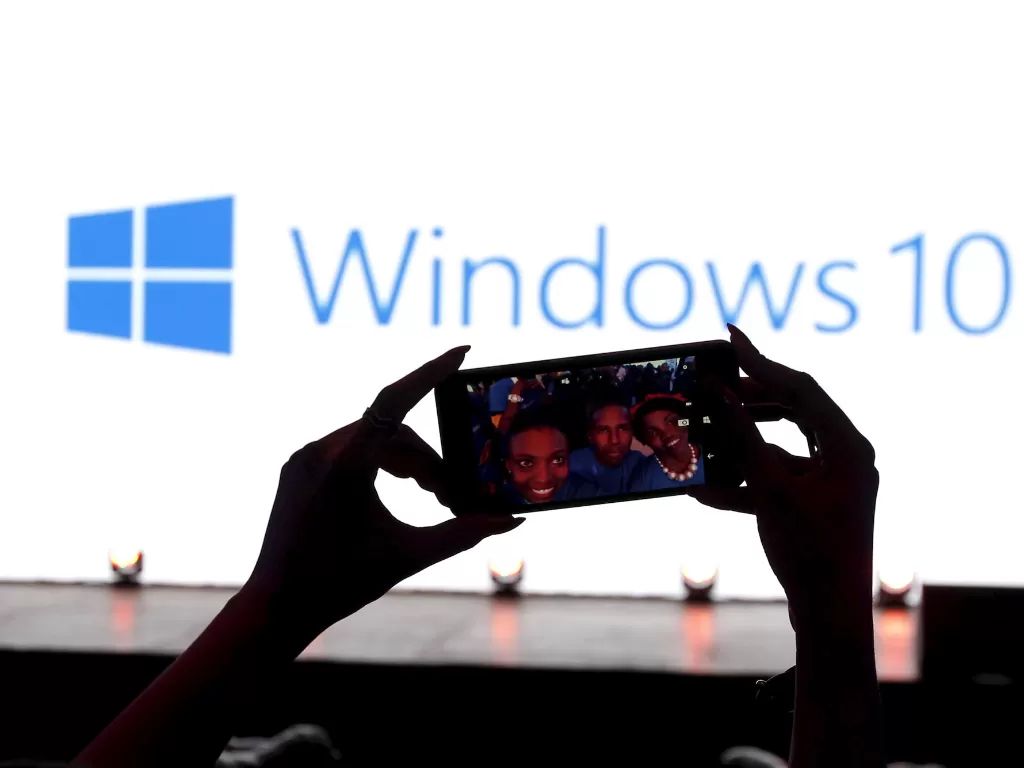 Tampilan logo sistem operasi Windows 10 besutan Microsoft (photo/REUTERS)