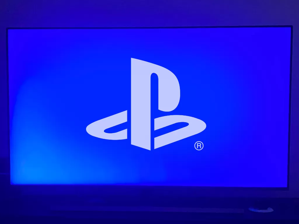 Ilustrasi tampilan logo PlayStation (photo/Unsplash/Ivan Mercado)