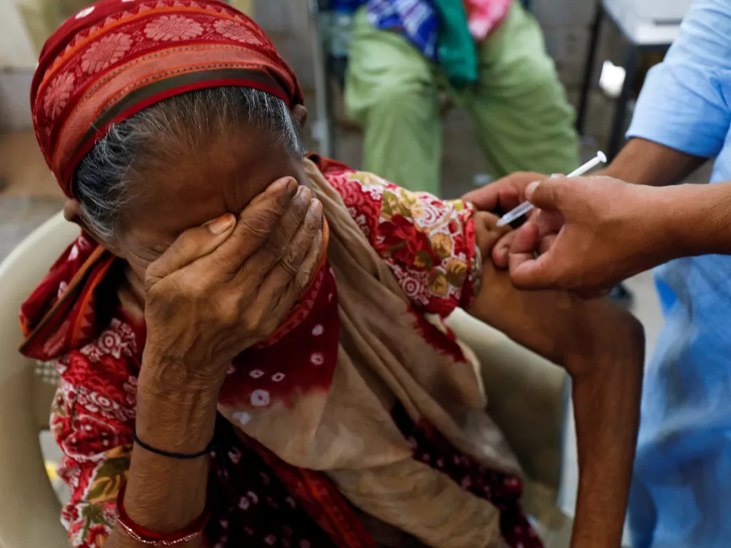 Ilustrasi vaksinasi. (REUTERS/Akhtar Soomro)