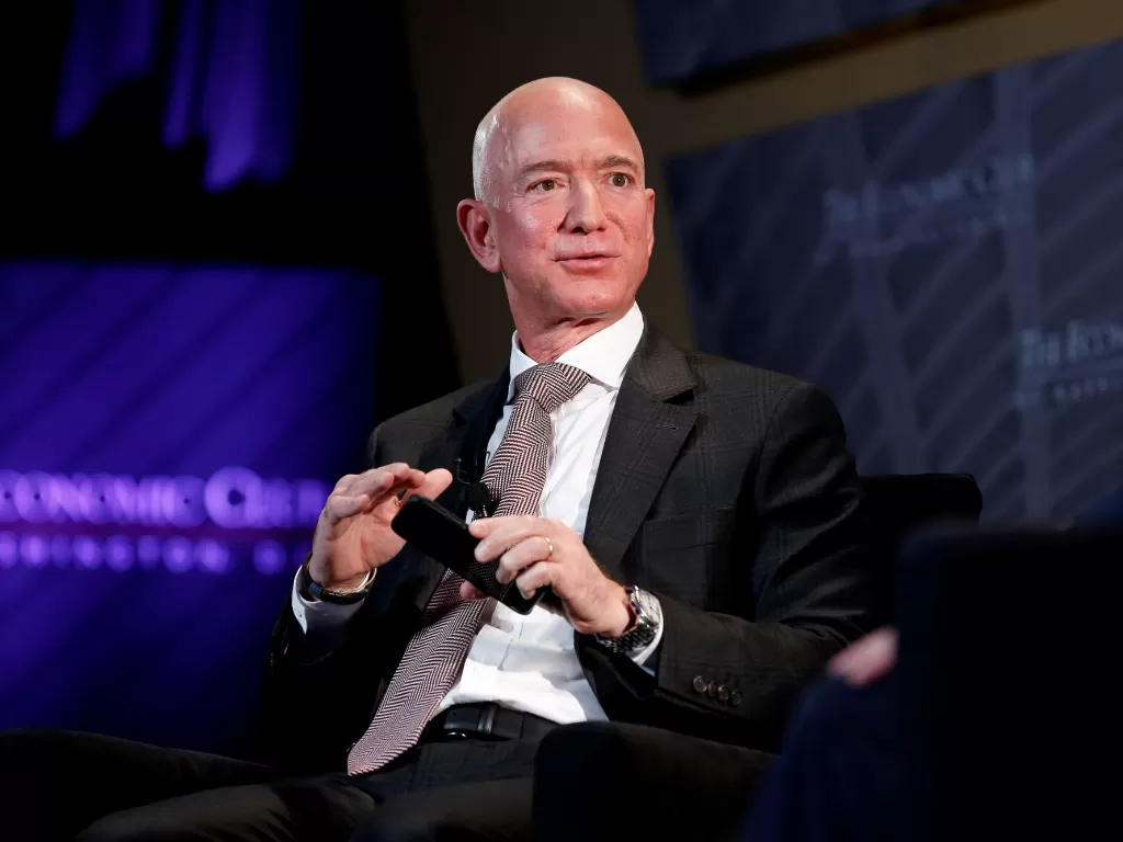 Orang terkaya di dunia dan pendiri Amazon, Jeff Bezos (photo/REUTERS/Joshua Roberts)