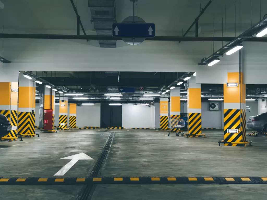 Ilustrasi lokasi tempat parkir mobil di basement (Ilustrasi/Unsplash/Egor Myznik)