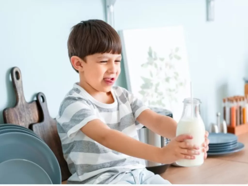 Ilustrasi alergi susu pada anak. (Freepik).