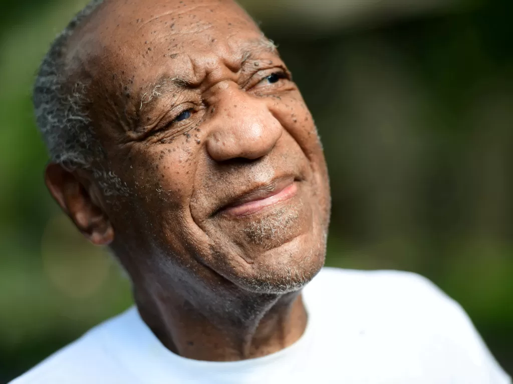 Komedian Bill Cosby dibebaskan dari penjara. (REUTERS/Mark Makela)
