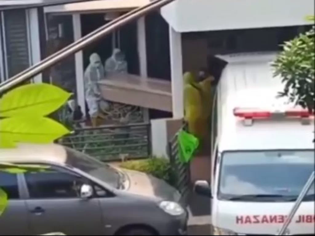 Wanita tewas saat jalani isoman di Perumahan Elite Serpong Tangsel (Instagram/tangerangnewscom)