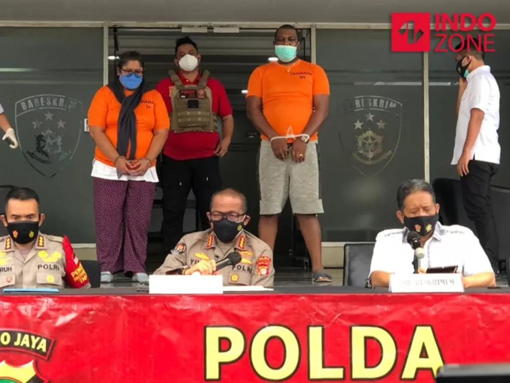  Konpers Polda Metro tindak 5 tempat karoke-SPA karena buka saat PPKM Darurat di Mapolda Metro Jaya, Jakarta. (INDOZONE/Samsudhuha Wildansyah).