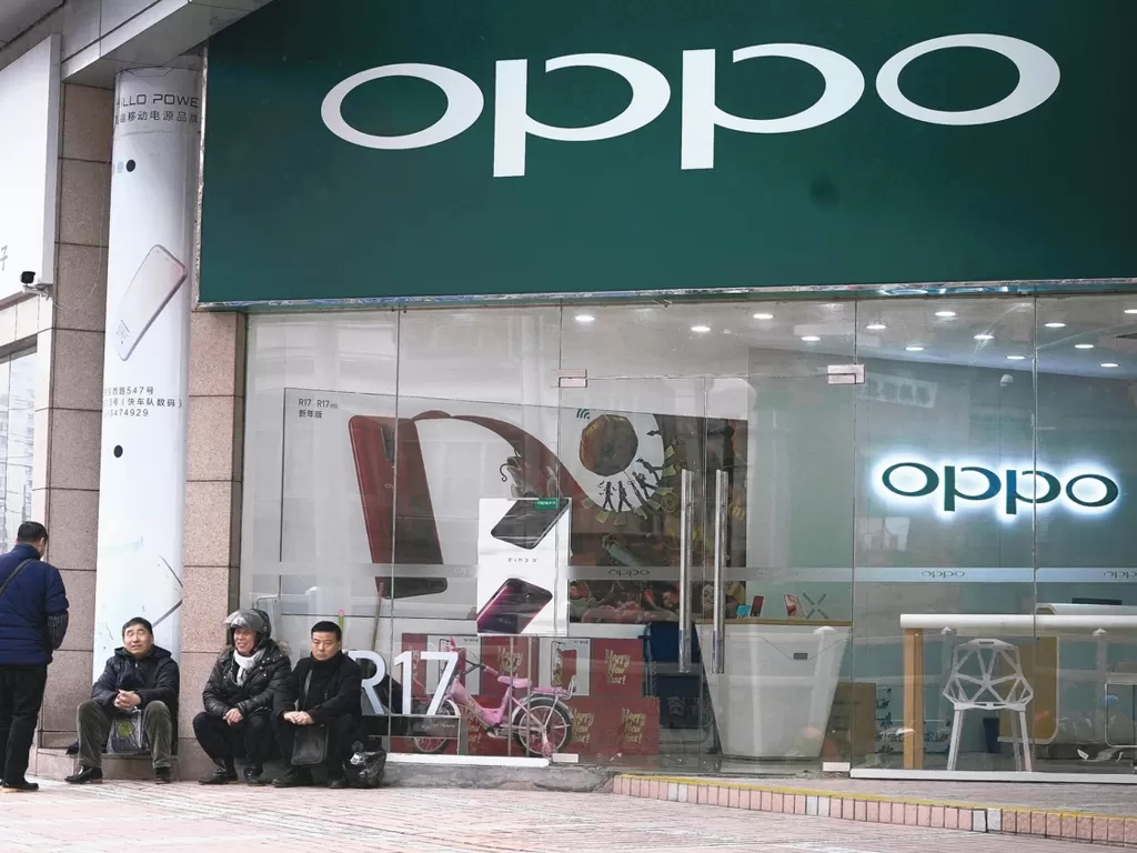 Tampilan salah satu toko OPPO di Tiongkok (photo/REUTERS/Aly Song)