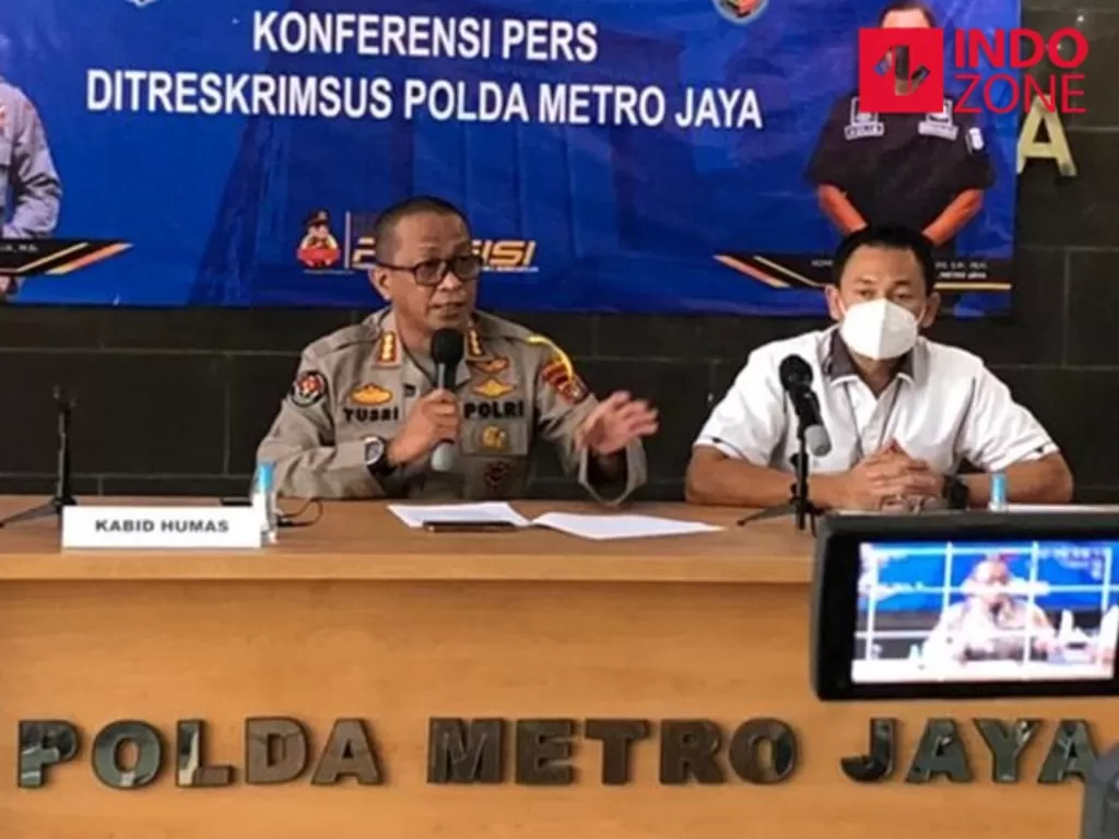Konferensi pers Polda Metro terkait kasus penjualan obat Covid-19 di Mapolda Metro Jaya, Jakarta. (INDOZONE/Samsudhuha Wildansyah)