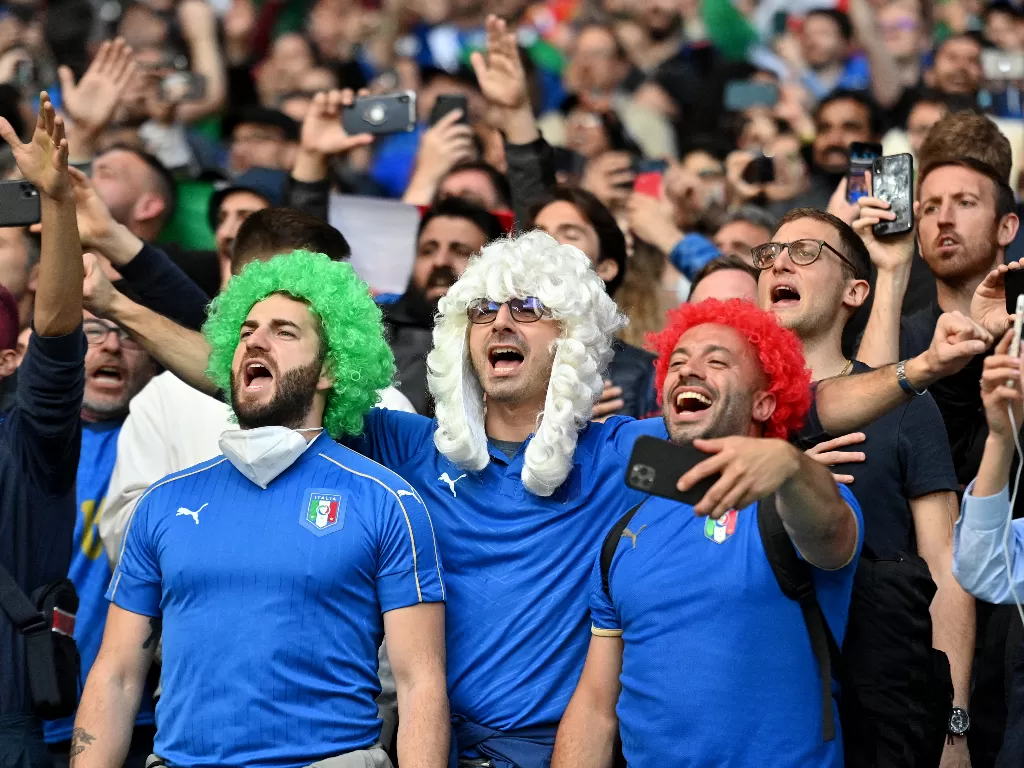Fans Italia di Euro 2020 (Pool via REUTERS/Justin Tallis).