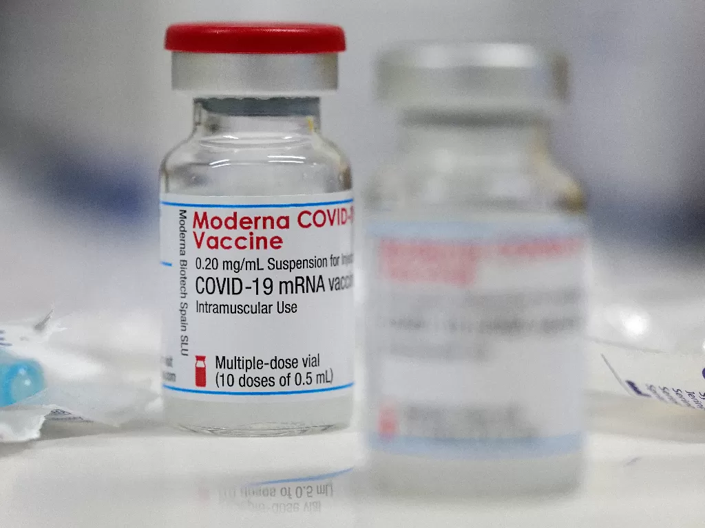 Vaksin Moderna (REUTERS/Kai Pfaffenbach)