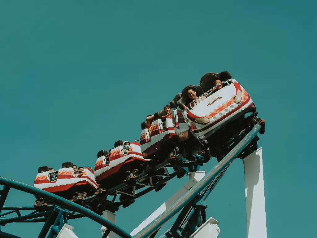Rollercoaster. (photo/Ilustrasi/Pexels/Min An)