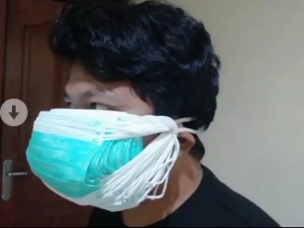 Pria memakai masker (Instagram @/video_medsos)