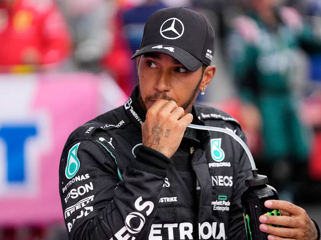 Lewis Hamilton, pembalap F1 asal Inggris. (photo/REUTERS/DARKO VOJINOVIC)